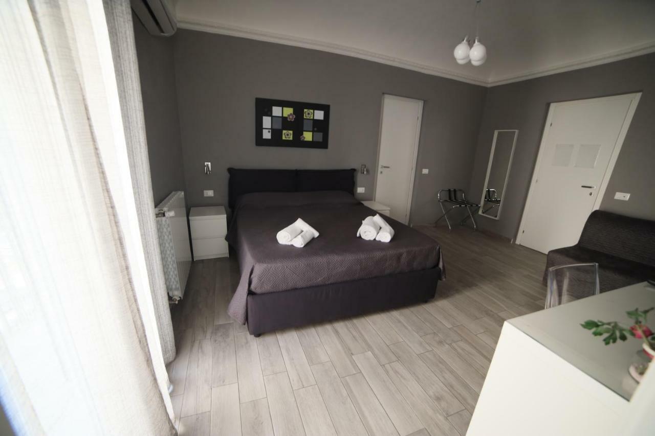 Cavour37 Rooms Palermo Ngoại thất bức ảnh